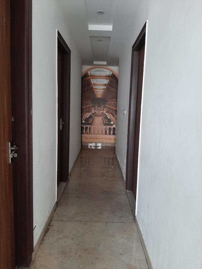 Hotel Hollywood Zirakpur Exterior foto